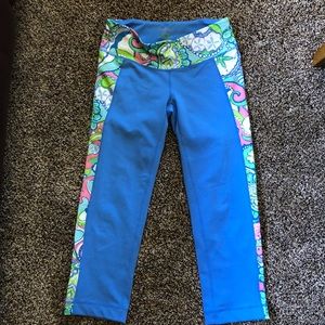 EEEUC Lilly Pulitzer luxletic crop pants, small